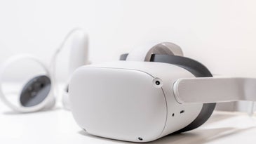 Oculus-quest-2-headset