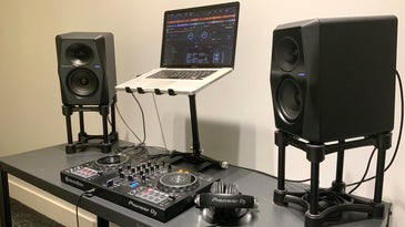 Pioneer VM-50 with laptop at an angle