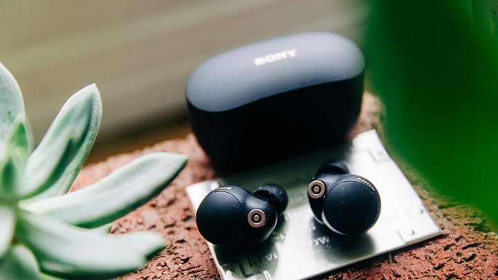 Sony wf-1000xm4 noise canceling earbuds with the case