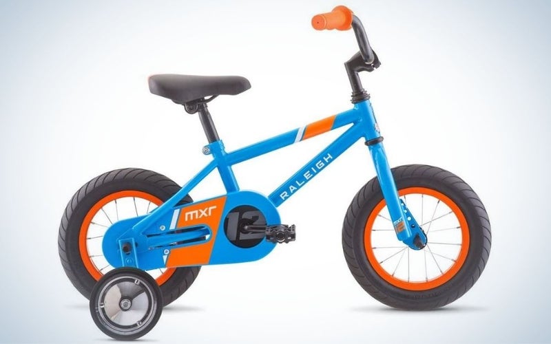 The Raleigh MXR 16 is the best stabilized bike for kids.
