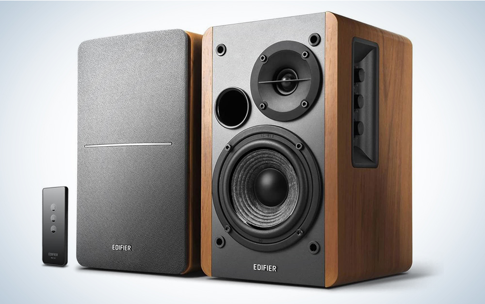 Edifer R1280T budget bookshelf speakers in brown with remote