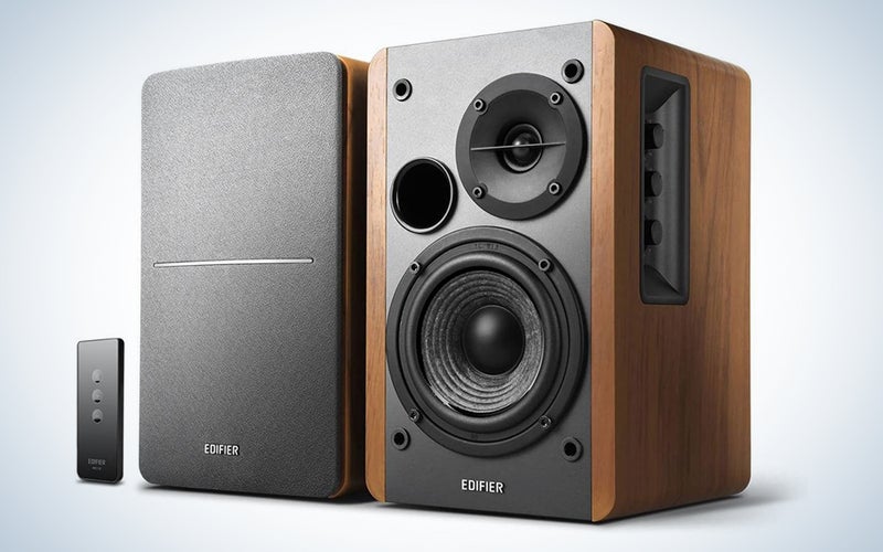 Edifer R1280T budget bookshelf speakers in brown with remote