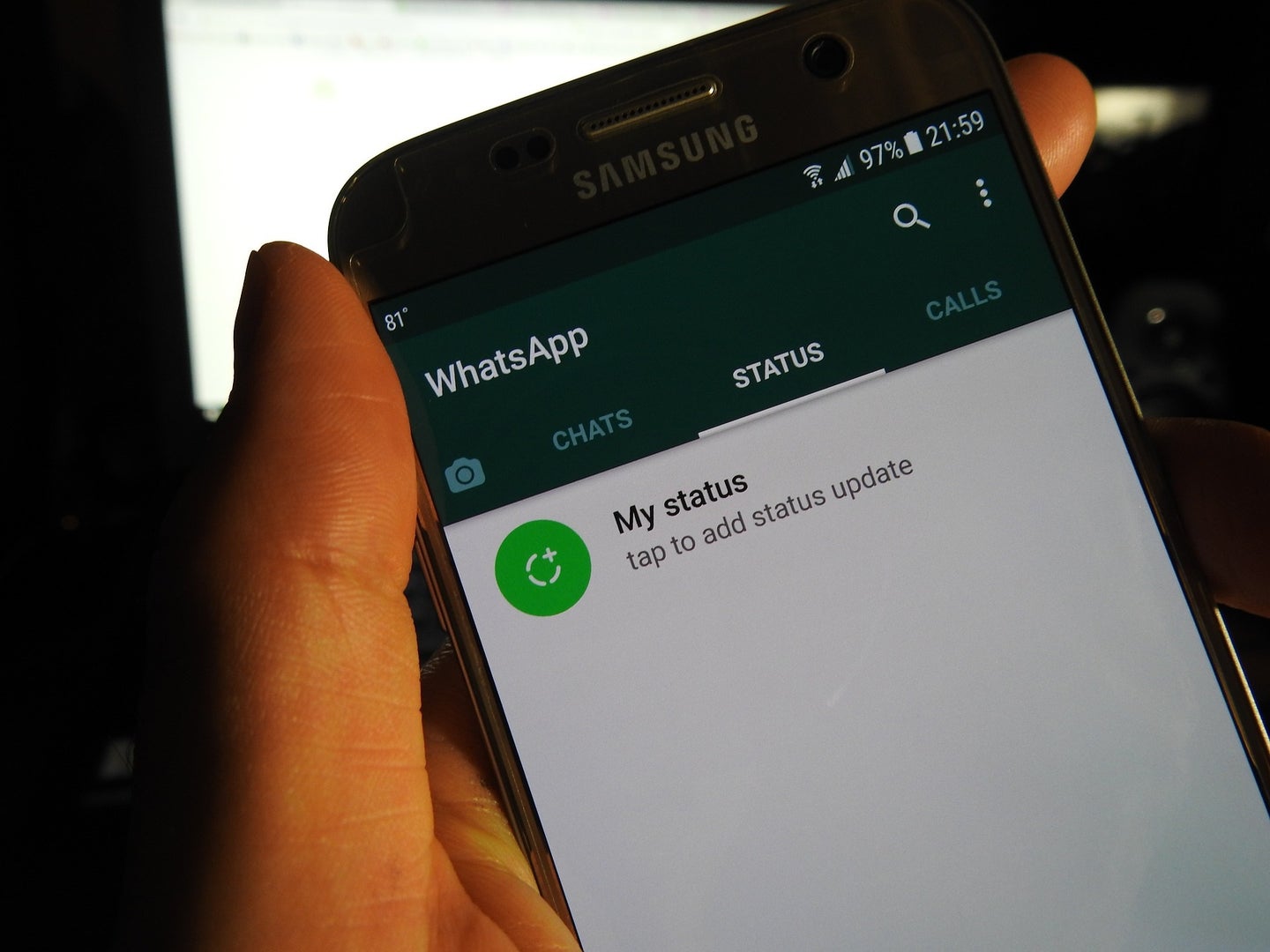 WhatsApp messenger on Samsung smartphone with Pegasus vulnerabilities