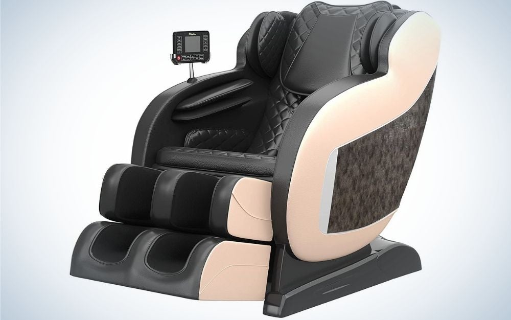The Real Relax 3D Massage-Chair Recliner is the best massage chair for bigger people.