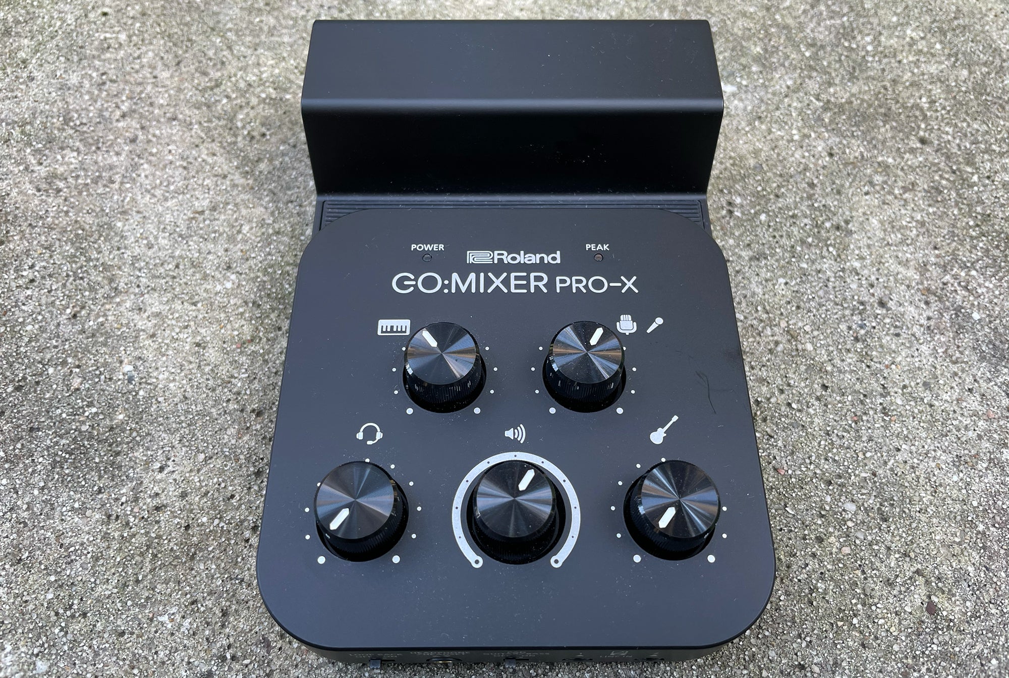 Roland GO:MIXER PRO-X review: A mighty mini mixer | Popular Science