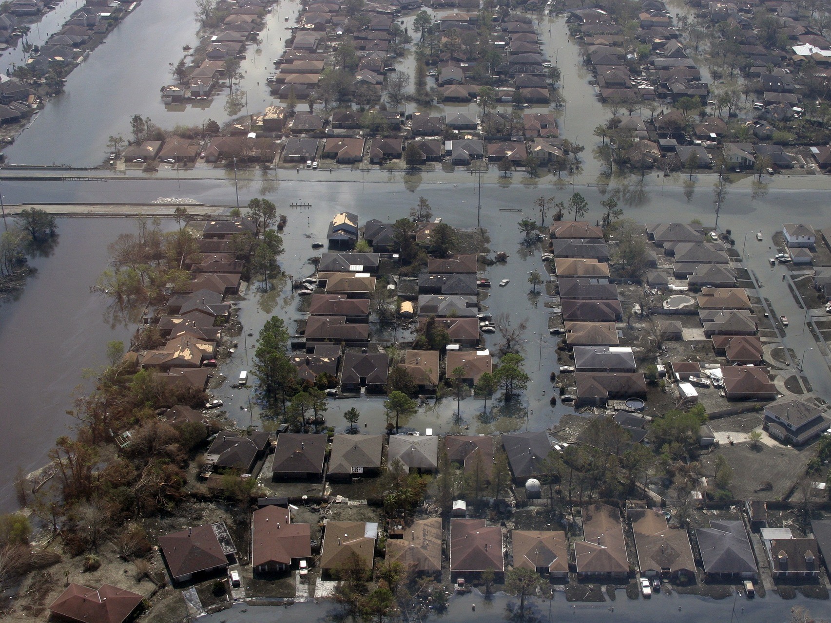 New Orleans’ billion-dollar levees survived Hurricane Ida. Can they handle what’s coming?