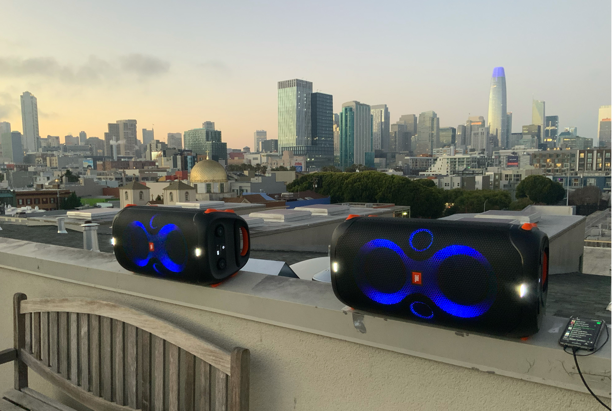 JBL PartyBox 110 rooftop