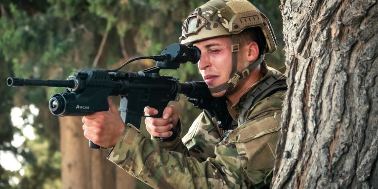 This high-tech gunsight could allow soldiers to shoot around corners, Matrix-style
