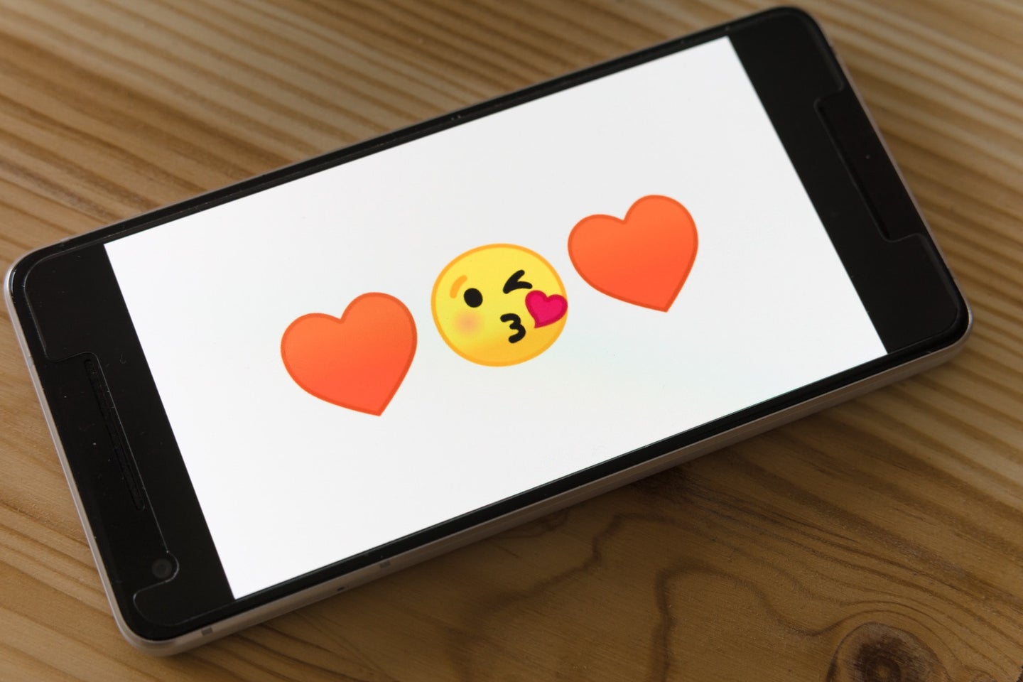 heart emojis on phone
