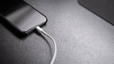 The EU wants everyone to use USB-C chargers—including Apple