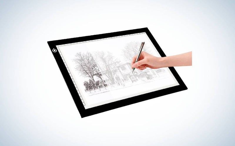 The LITENERGY Portable A4 is the best light box for tracing