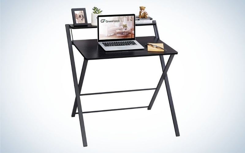 The GreenForest Folding Desk is the best laptop desk thatâs foldable.