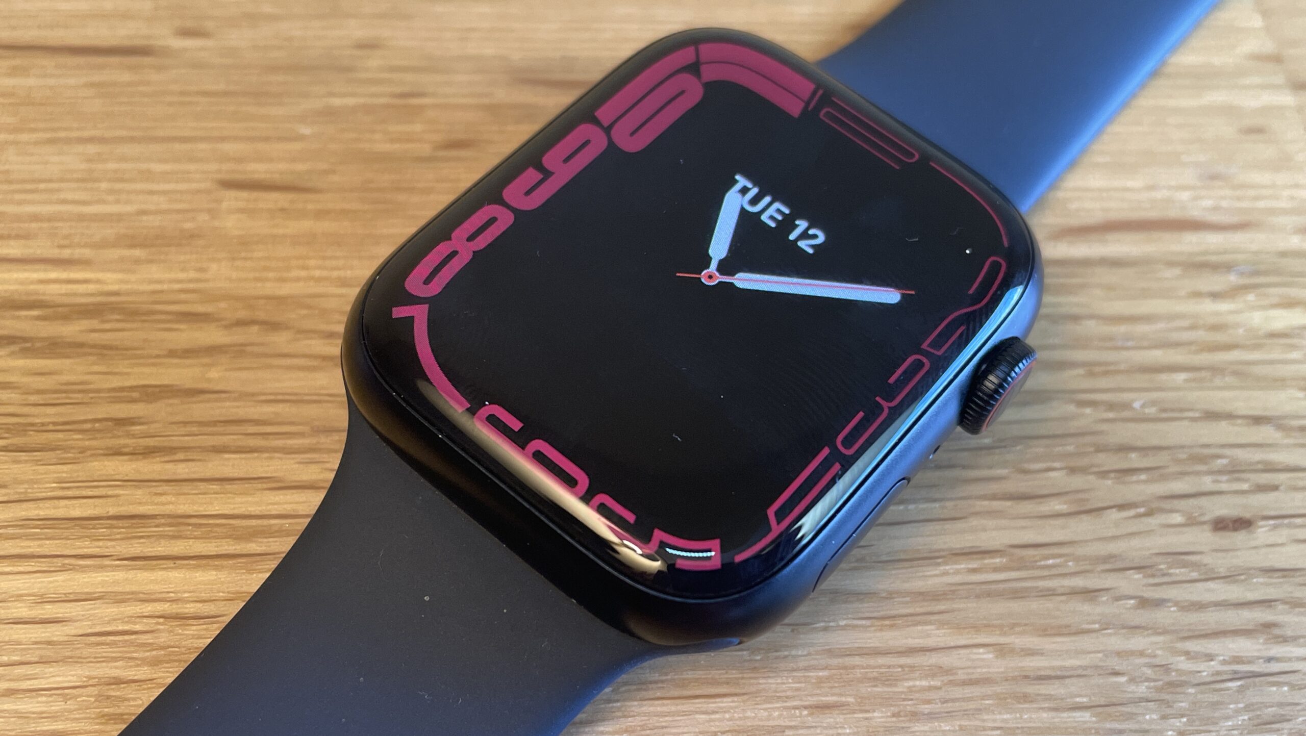 Apple Watch Series 7 review: Bigger really is better