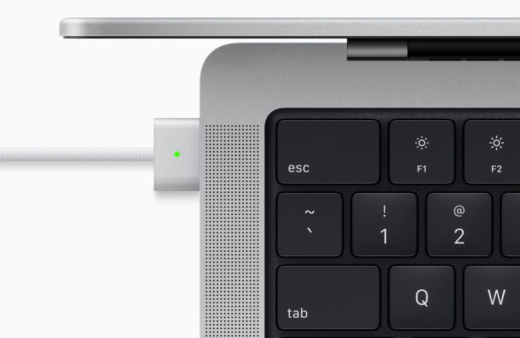 Apple MacBook Pro 2021 MagSafe
