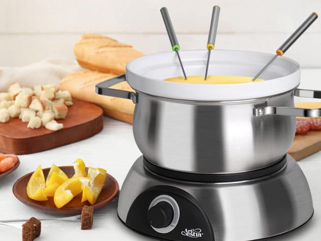 Host a hassle-free fondue party this holiday season with this electric fondue set on sale