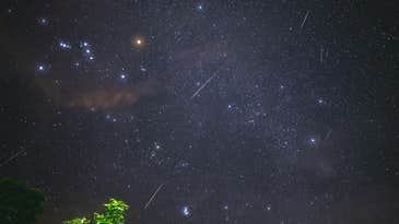 Watch space rocks become fireworks during tonight’s Geminid meteor shower