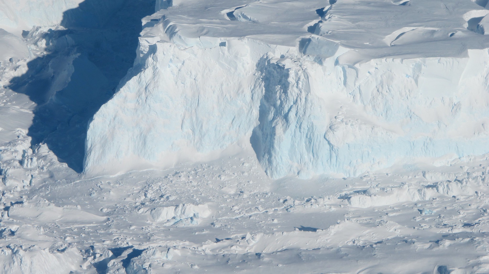 Antarctica's icy Thwaites glacier in 2017