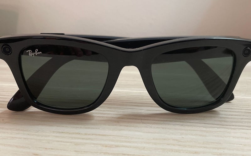 Facebook Frames Ray-Ban sunglasses straight on