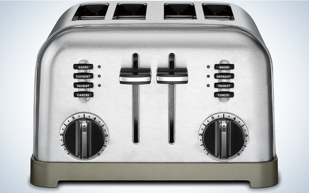 https://www.popsci.com/uploads/2022/05/10/Cuisinart-Metal-Classic-4-Slice-Toaster.jpg?auto=webp&width=800&crop=16:10,offset-x50