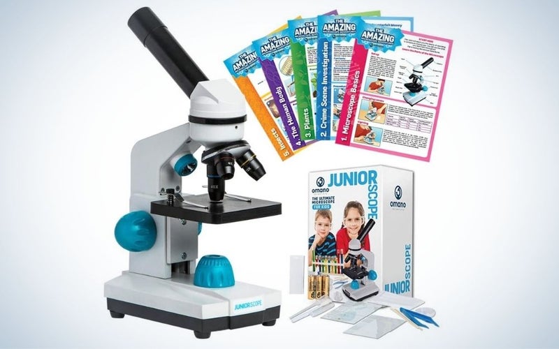 Omano JuniorScope Science Kit is the best microscope kit for kids.