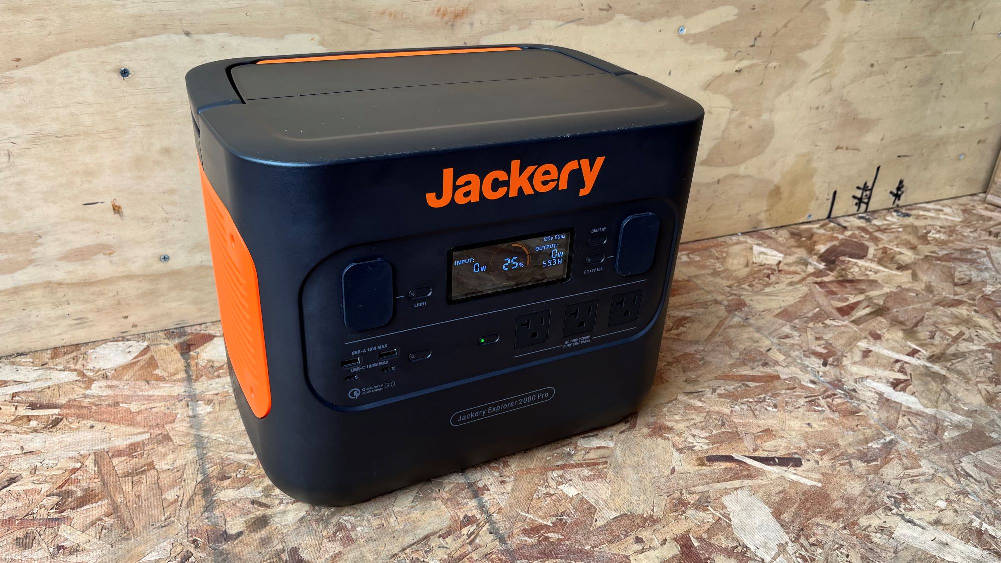 Jackery Solar Generator 2000 Pro . Movie Review