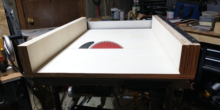 Make table saw projects easier with a DIY crosscut sled