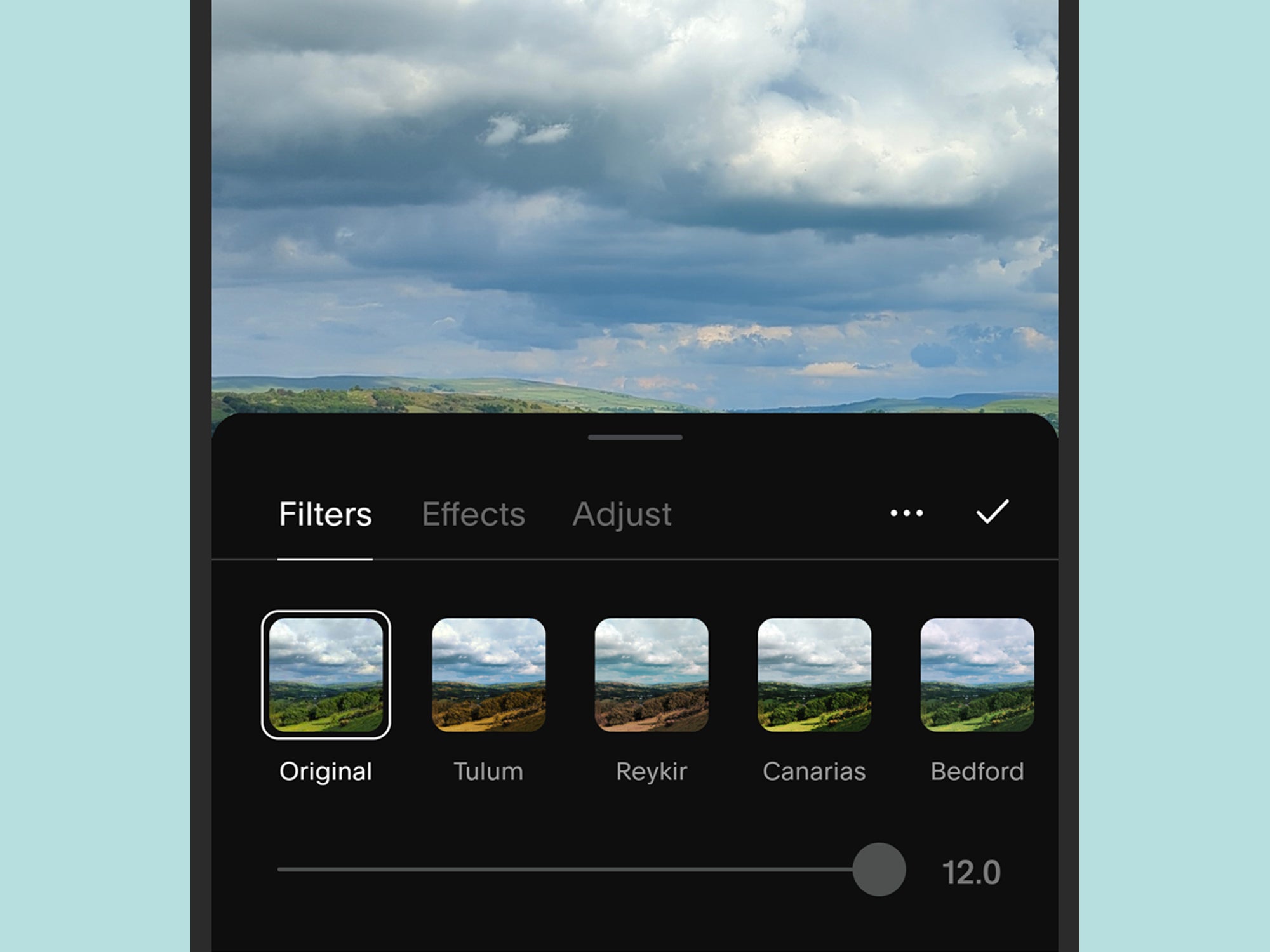 The interface for creating collages on Instagram in the Unfold app.