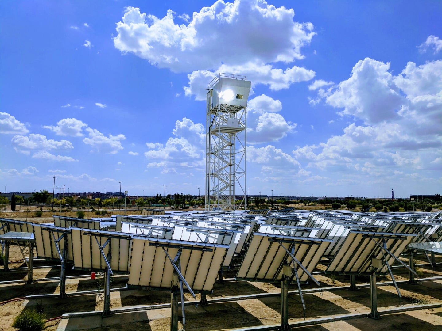In the ceramic box atop a solar tower, a chemical reaction takes place that makes jet fuel.