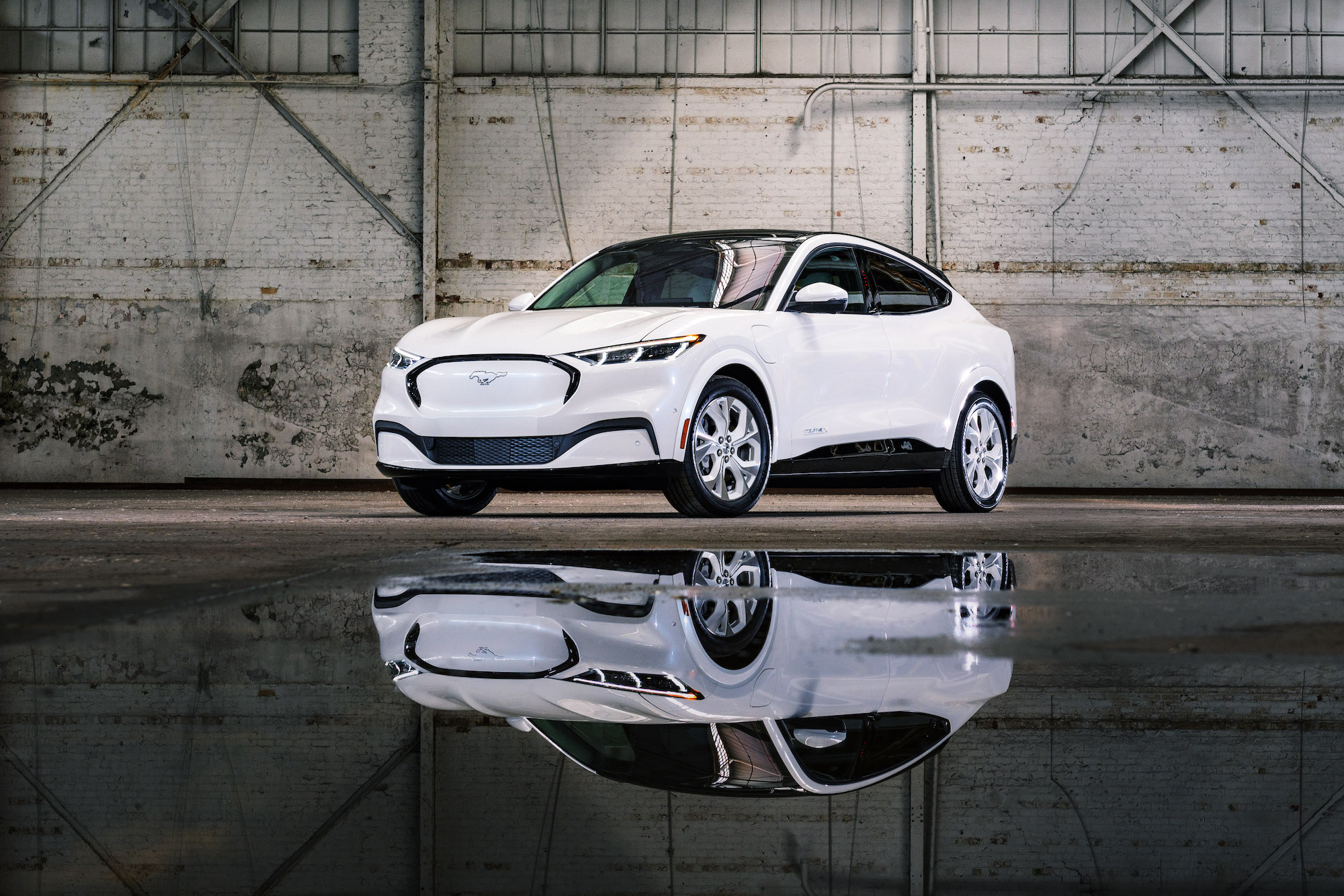 the-new-electric-vehicle-tax-credits-explained-popular-science