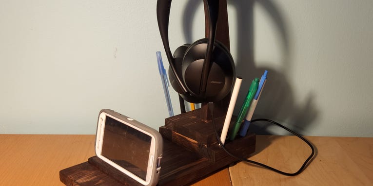 Start organizing your chaotic, messy desk with this DIY headphone stand