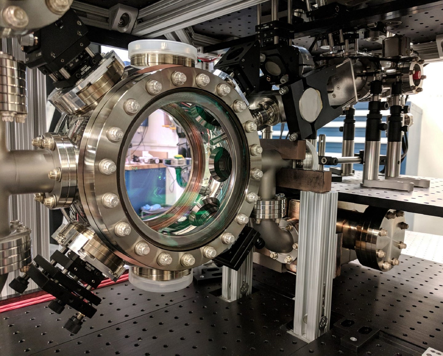 MAGIS-100 vacuum for a Fermilab quantum physics experiment