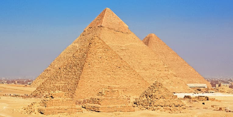 A dried-up arm of the Nile provides another clue to how Egyptians built the pyramids