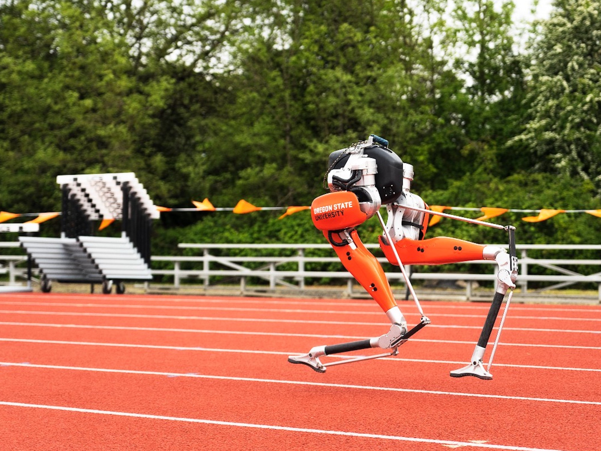 This robot broke a Guinness World Record for the 100-meter dash