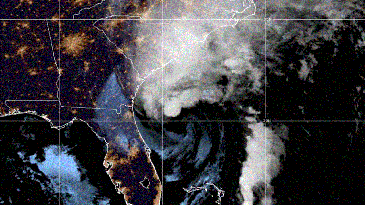 Hurricane Ian surges back and heads for the Carolinas