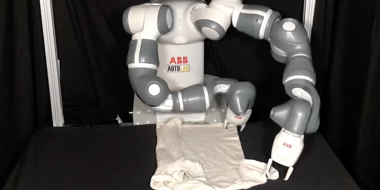 Meet the world’s speediest laundry-folding robot