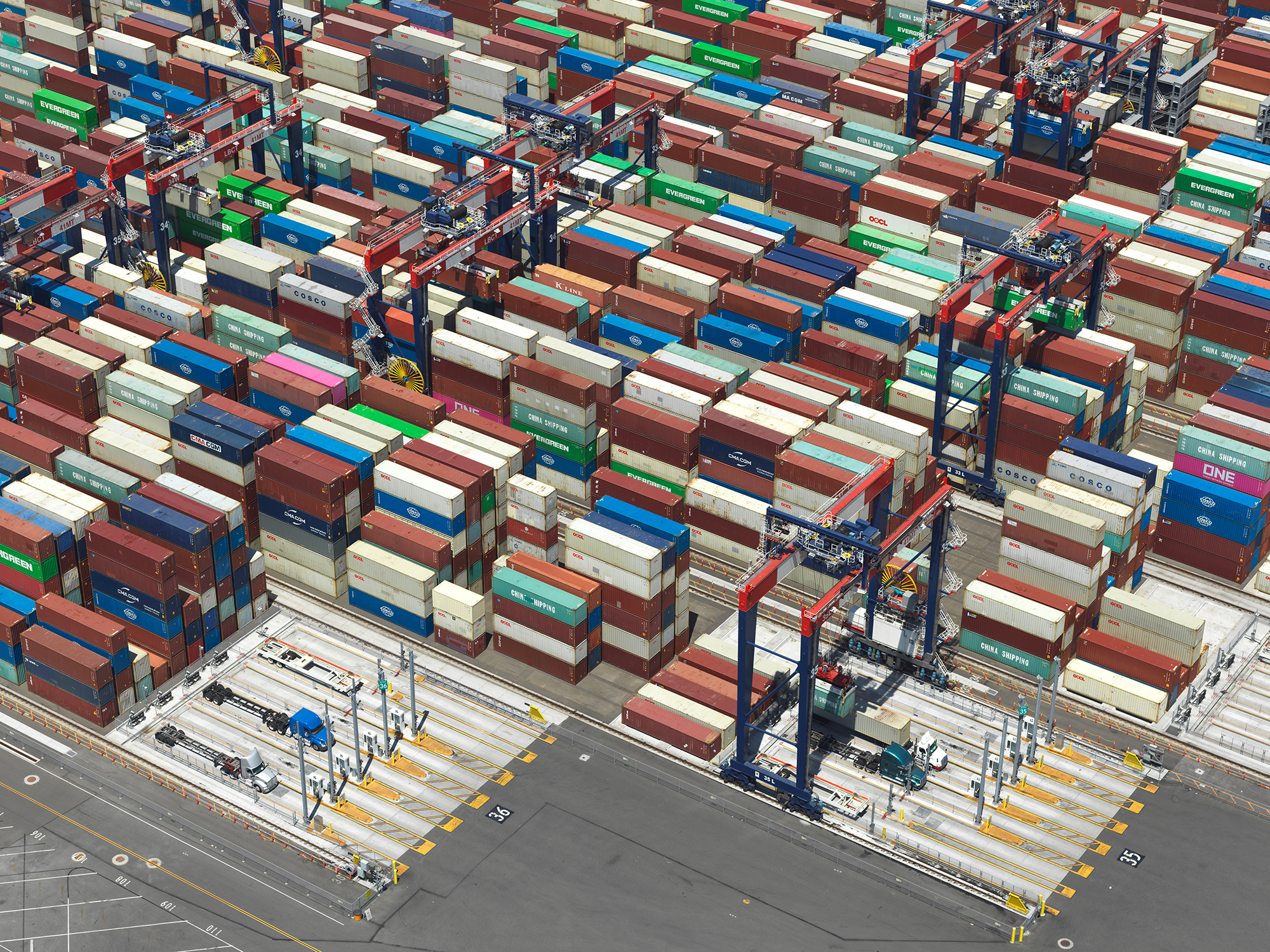 See how the US’s busiest commercial seaport tackles supply chain bottlenecks