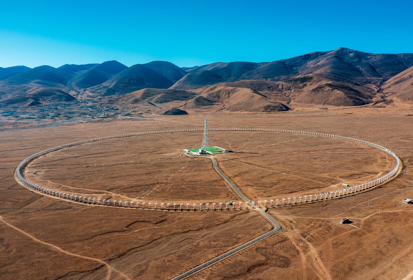  Aerial view of the construction site of the Solar Radio Telescope on November 13, 2022 in Daocheng County, Garze Tibetan Autonomous Prefecture, Sichuan Province of China. 