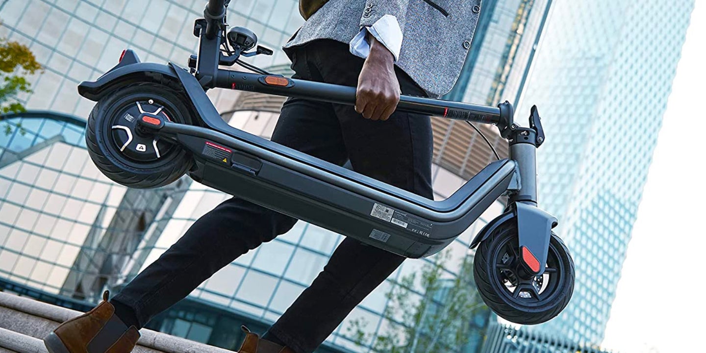 NIU Qqi3 Pro Electric Scooter Cyber Monday Deal