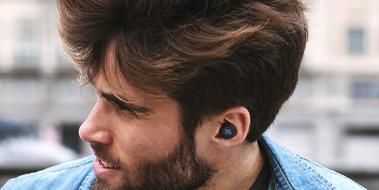 These Bluetooth earbuds make a great stocking stuffer at $100 off