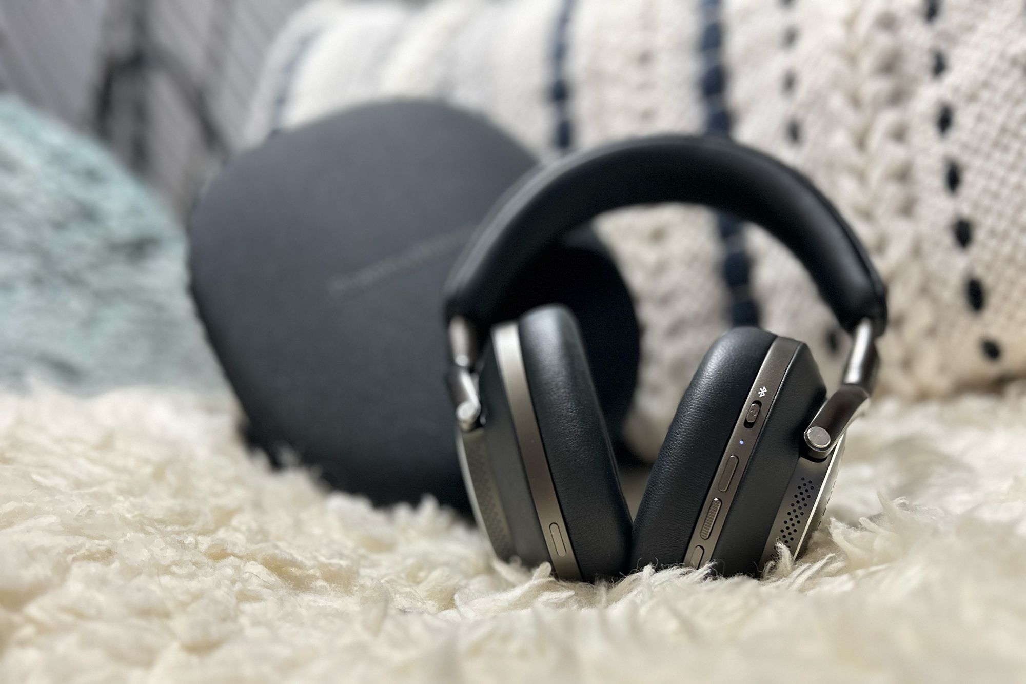Bowers & Wilkins Px8 headphones product image