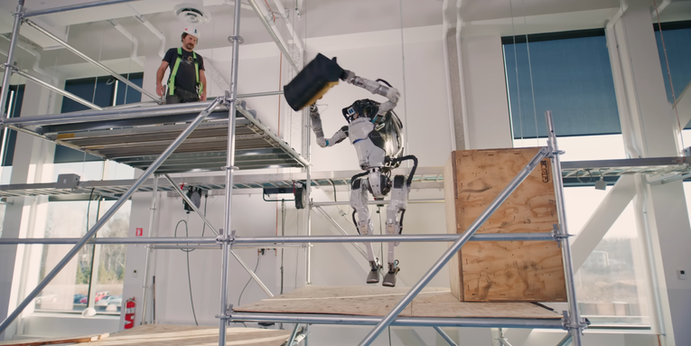 Boston Dynamics’s bipedal robots can throw heavy objects now