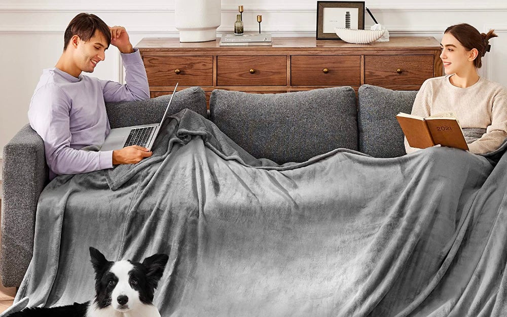 Bedsure Oversized Big Fleece Blanket