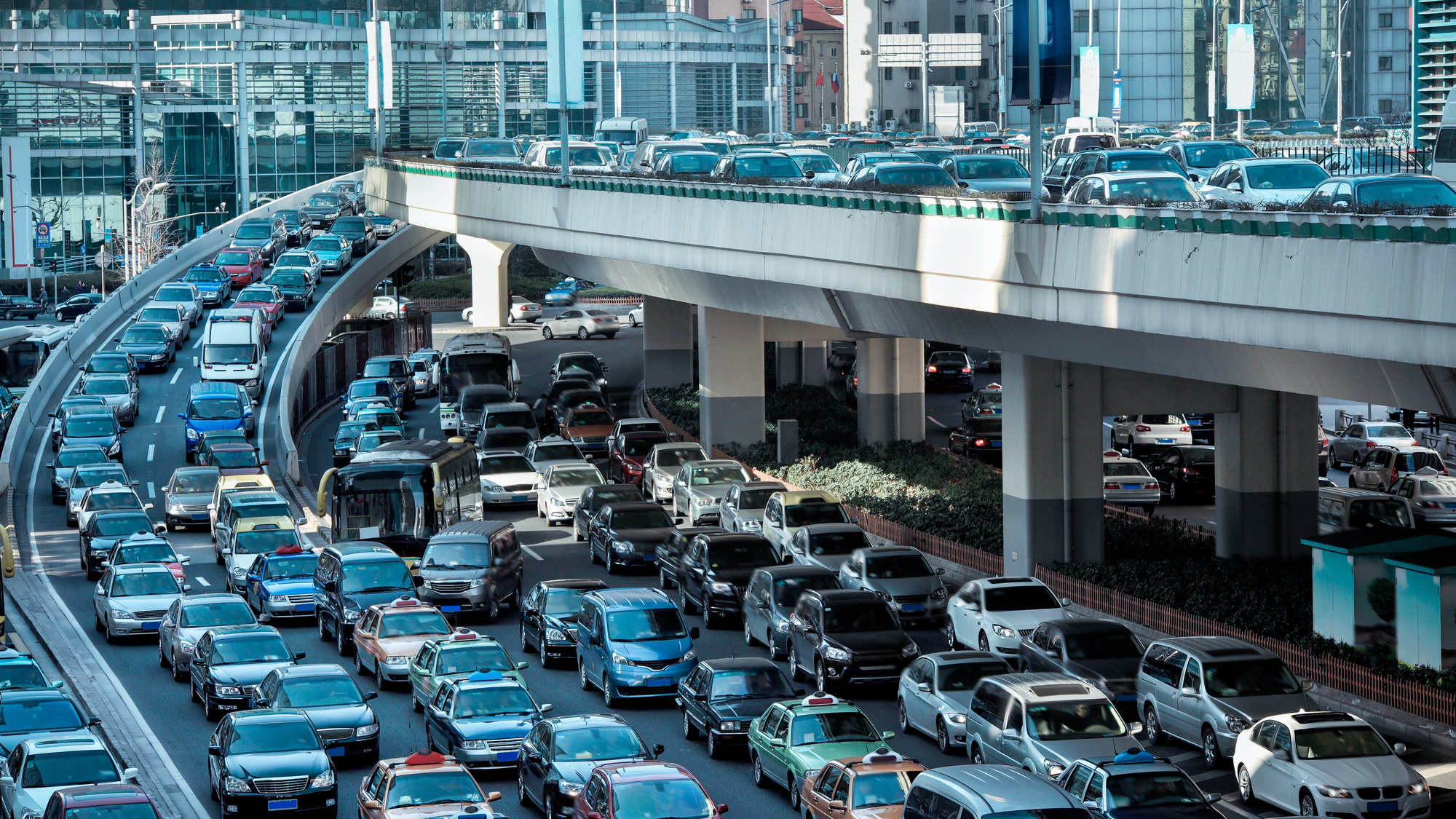 Here are the world’s worst and best car commutes, ranked