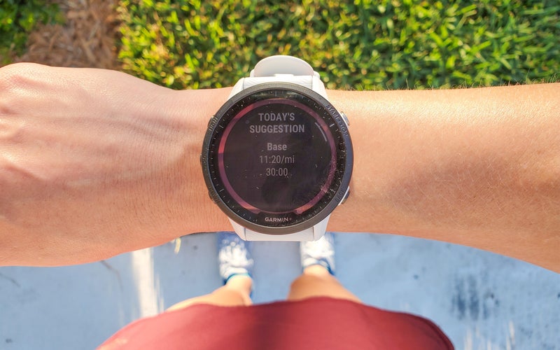 Garmin Forerunner 955 is the ideal watch for athletes.