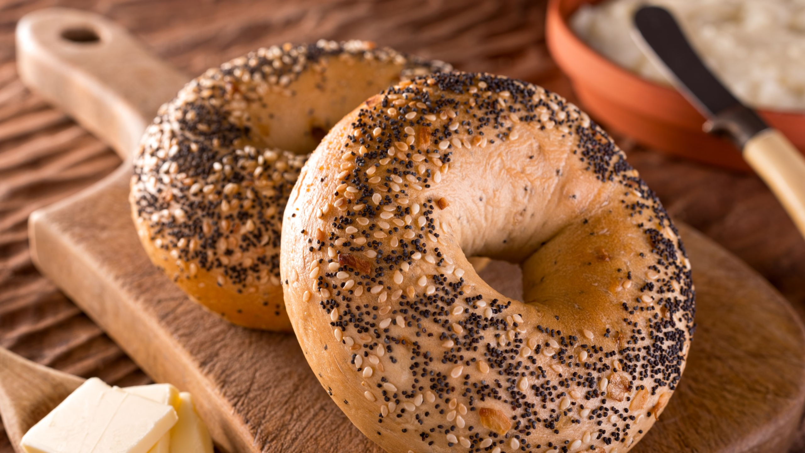 Eating culinary poppy seeds won’t get you high, but they could lead to a failed drug test.