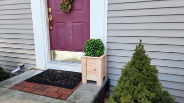 Liven up your yard by building this cedar planter box
