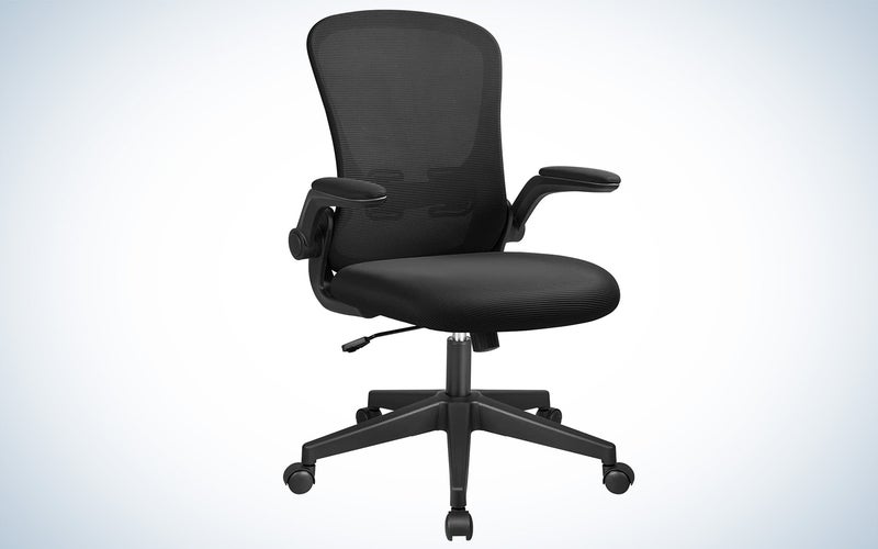 The Devoko chair for lumbar support in black