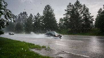 A driver's guide to hydroplaning and how to handle it