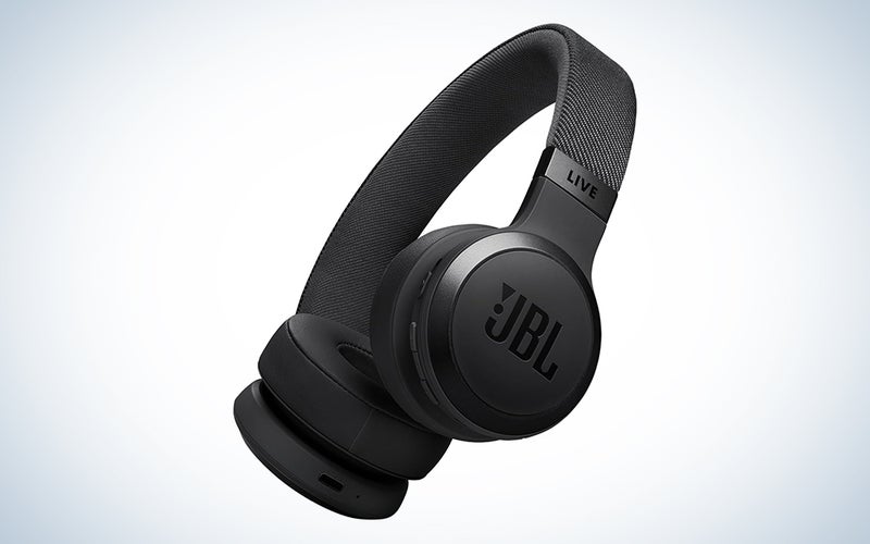 Black-JBL Live 670NC ANC on-ear headphones for working out