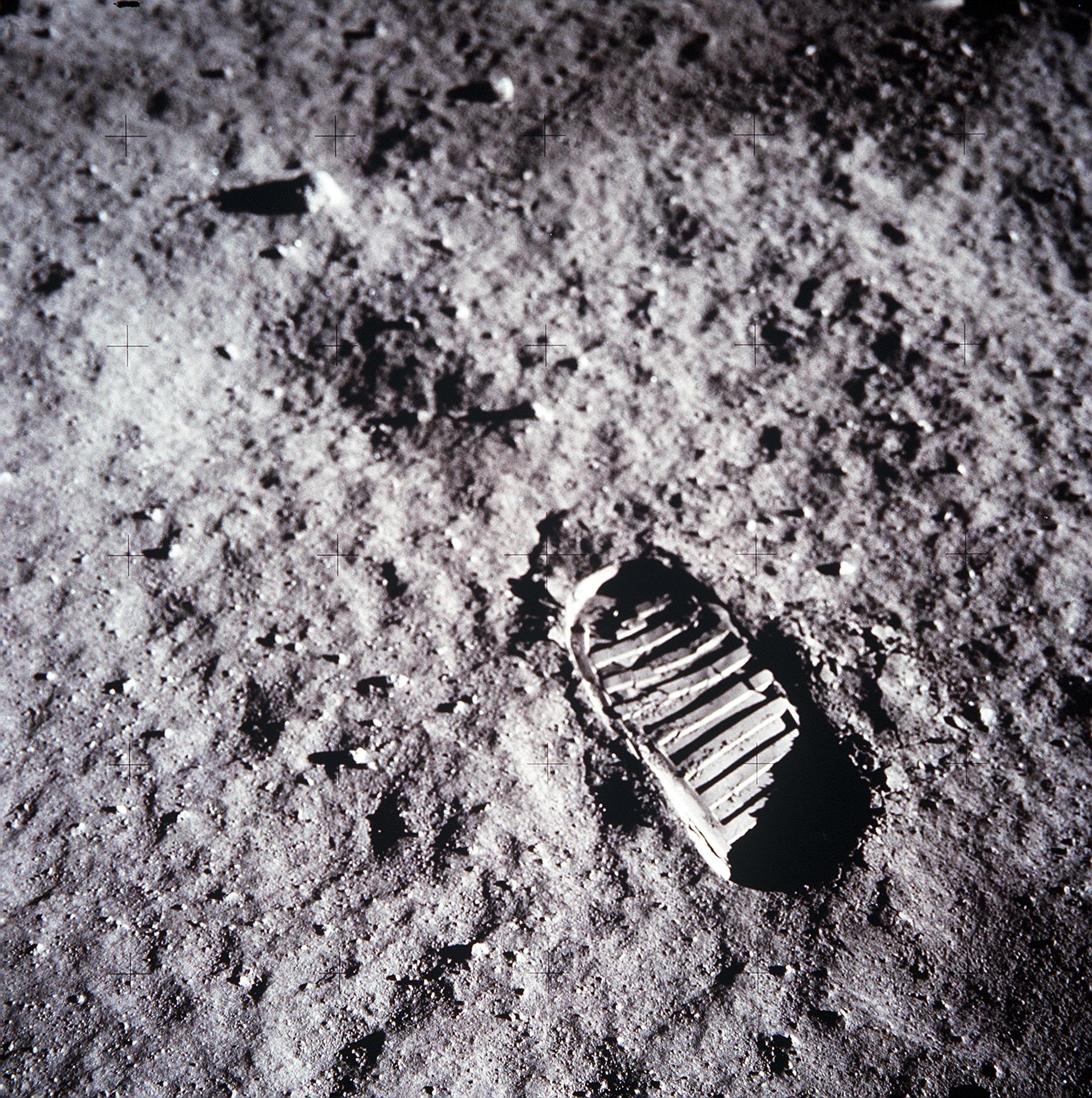 След Базза Олдрина «Аполлон-11» на поверхности Луны